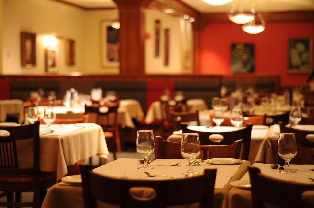 Hotel Le Montagnais Chicoutimi المظهر الخارجي الصورة