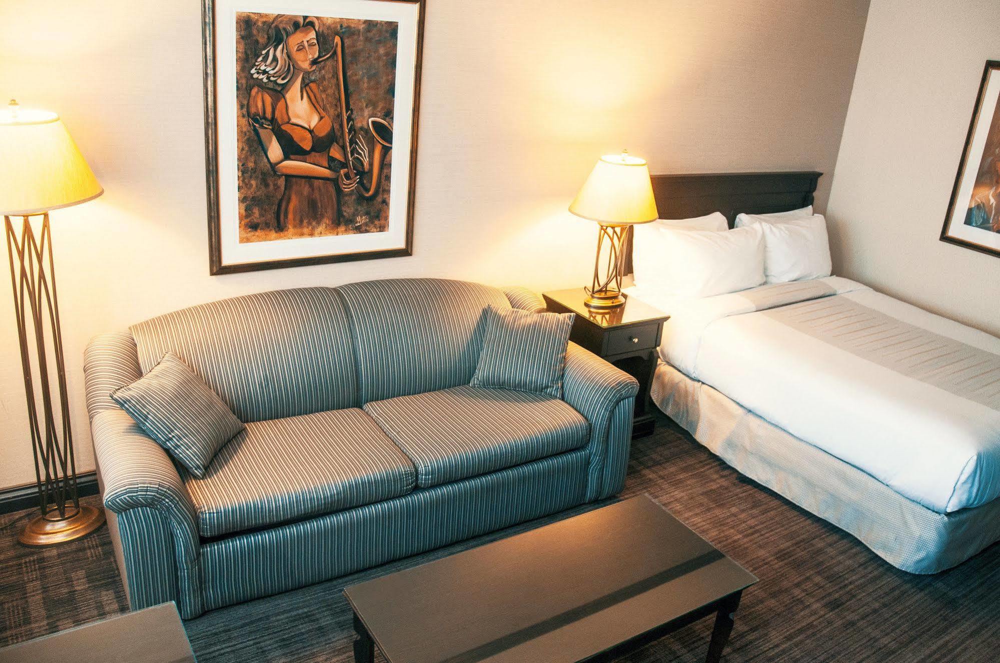 Hotel Le Montagnais Chicoutimi المظهر الخارجي الصورة